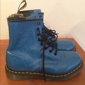 Dr Marten embossed floral turquoise airwair boot.