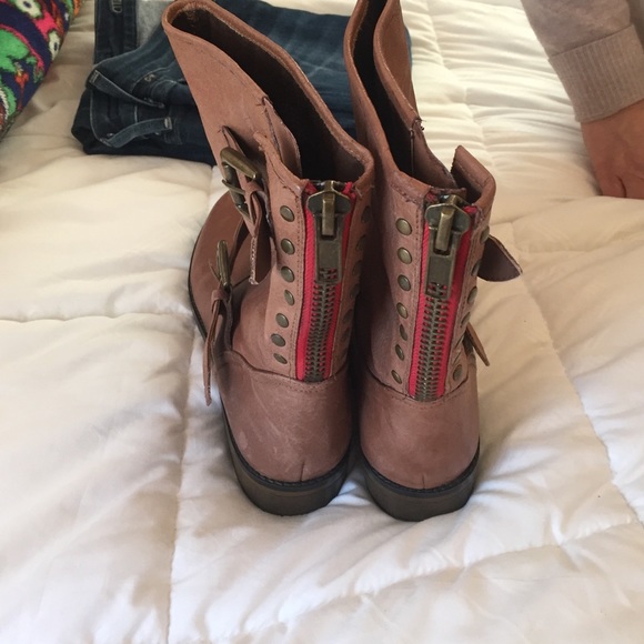 Brown Steve Madden ankle boots - Picture 2 of 4