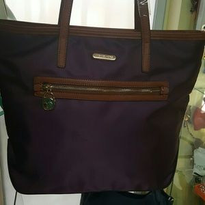hand bag