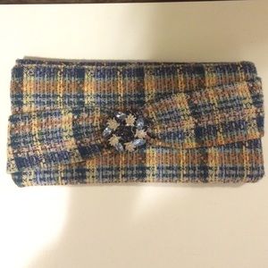 Colored Tweed clutch with brooch