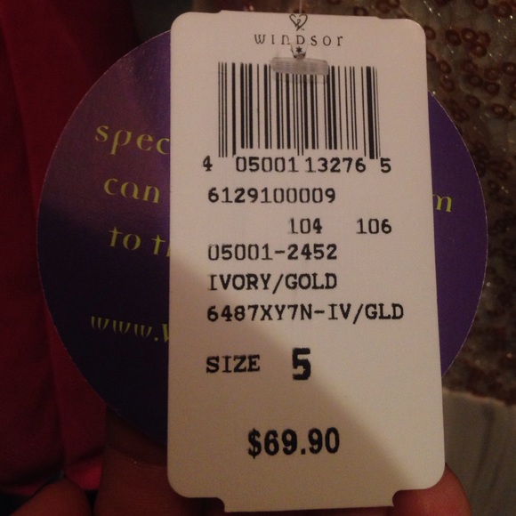 Dress - Picture 3 of 4