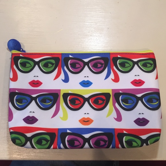 small makeup bag/pouch