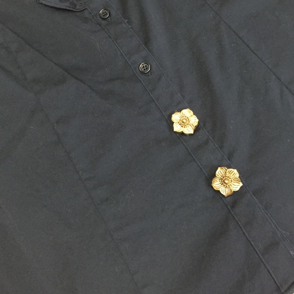 Beautiful Vintage Brass Flower Button Covers - Picture 3 of 3