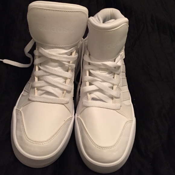 White Adidas high top size 8