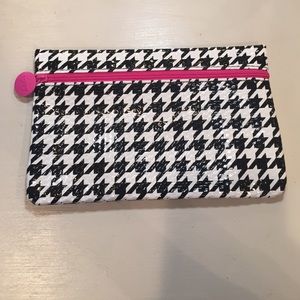 small makeup bag/pouch