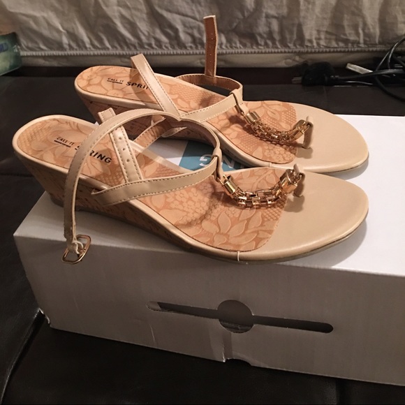 Sandals - Picture 2 of 3