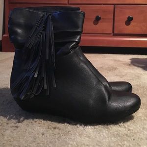 Candie's Black Fringe Booties. Size 7.