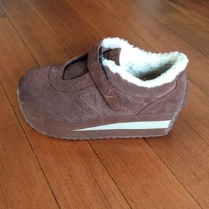 Brown quilted volatile platform sneakers