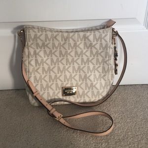 White Michael Kors cross body bag