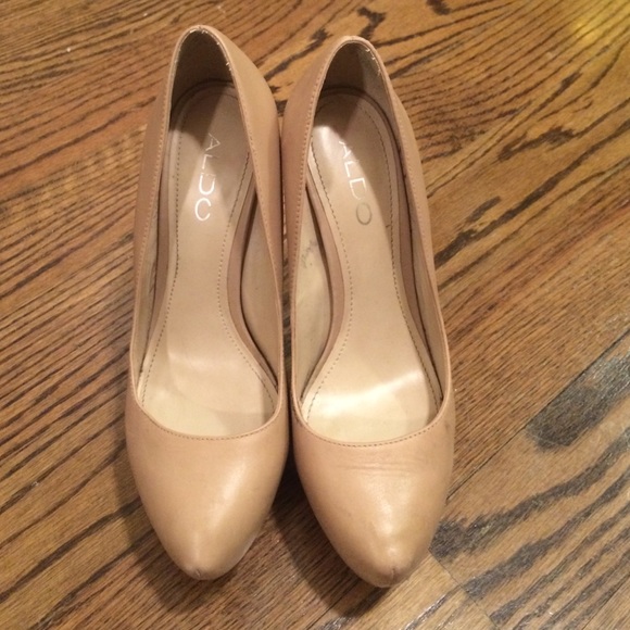 Nude Aldo Platform Heels size 7