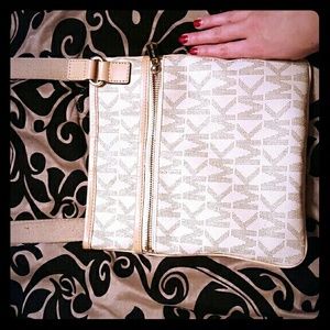 Michael Kors Crossbody