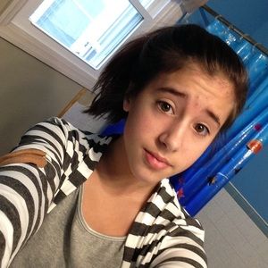 Meet your Posher, Danielle