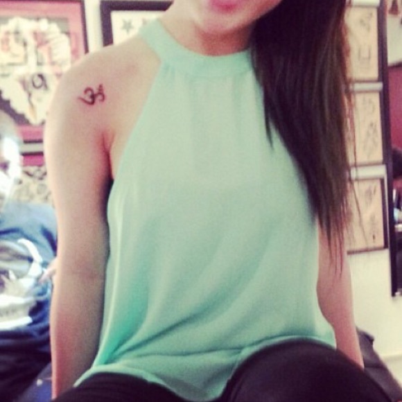 Button back tank