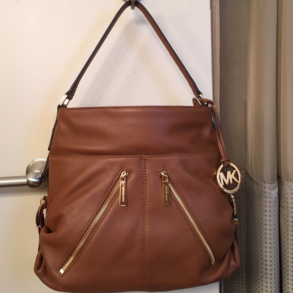 🆕Michael Kors "Portland" Shoulder handbag, NWT - Picture 2 of 4
