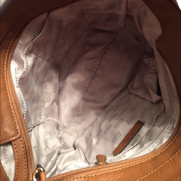 🆕Michael Kors "Portland" Shoulder handbag, NWT - Picture 4 of 4