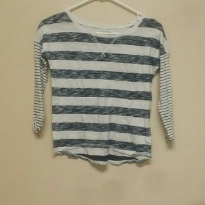 Navy blue and white half-sleeve