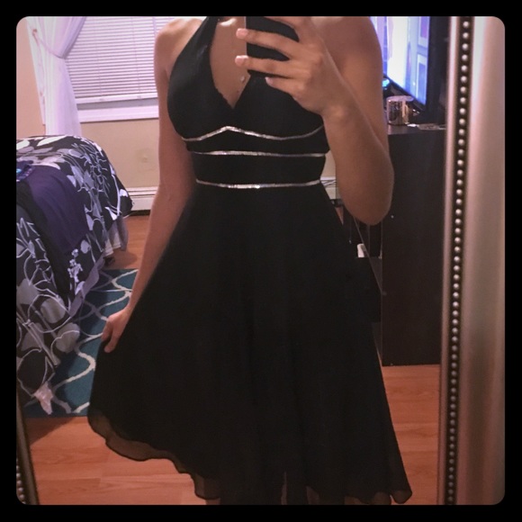 Halter formal dress (backless) - Picture 1 of 1