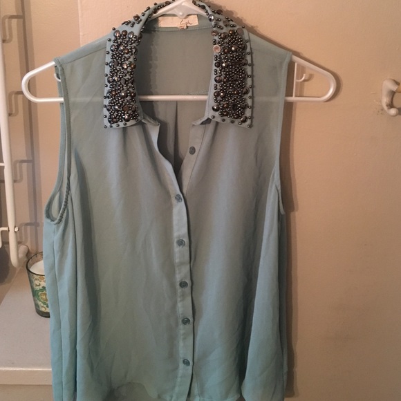 Beaded button up tank