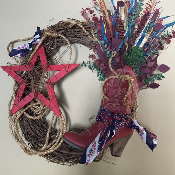 Red cowboy/star wreath