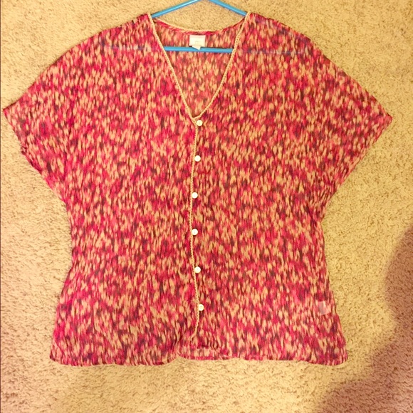 Red/beige flowy top! Works well with a belt!
