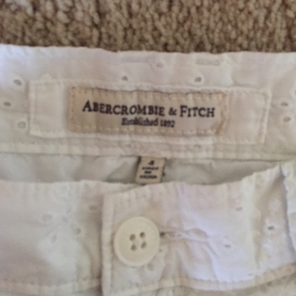 Shorts - Picture 3 of 3