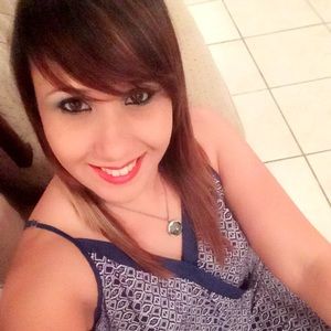 Meet your Posher, Yanira