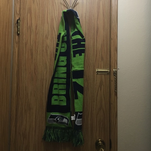 Seahawks scarf
