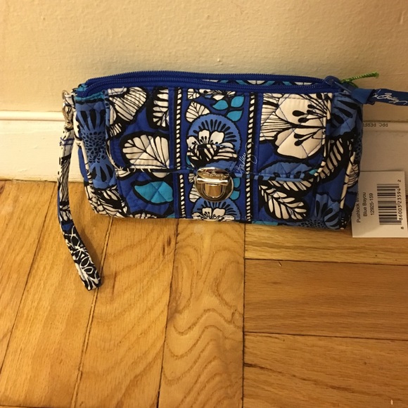 Vera Bradley push lock Wristlet