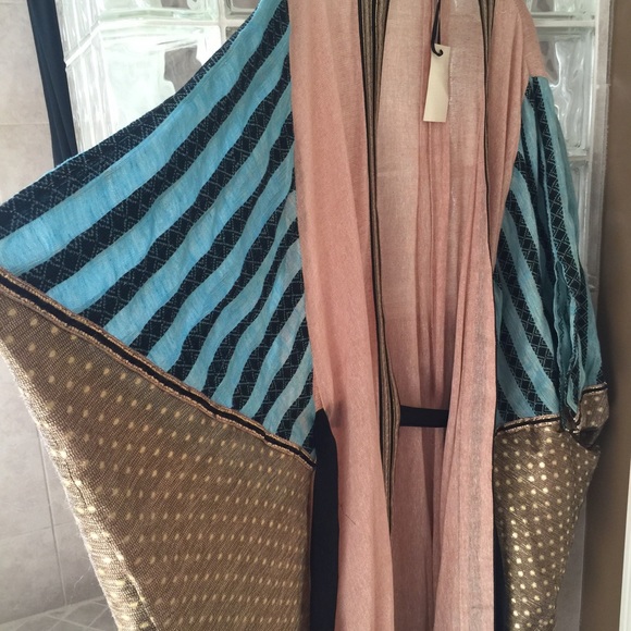 Amazing  caftan - Picture 3 of 3