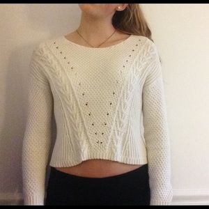 White cropped sweater+ grey sweater