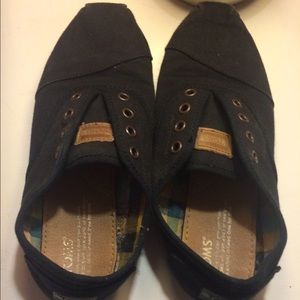 Toms
