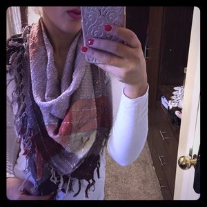 Fringe patterned scarf !