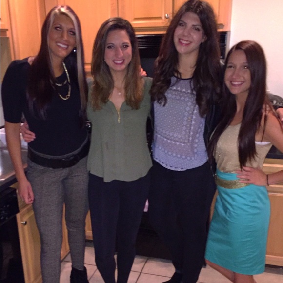 Meet your Posher, Kenzie - Picture 2 of 8