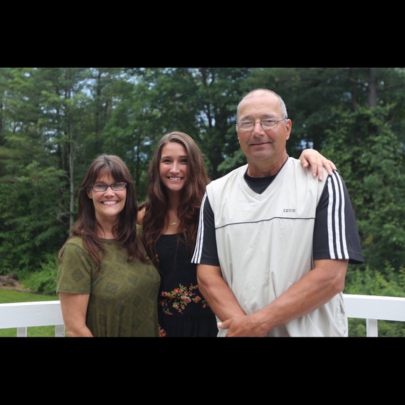 Meet your Posher, Kenzie - Picture 6 of 8