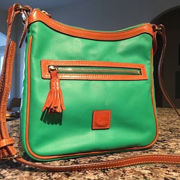 Dooney & Bourke cross body bag