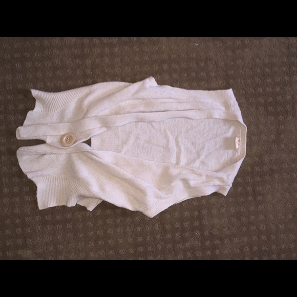 high low one button sweater