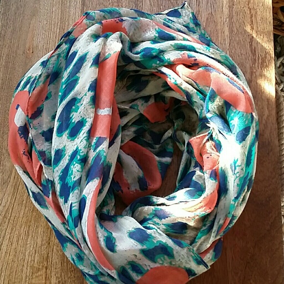 Scarf - Picture 4 of 4