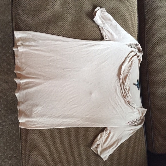 cream beaded shoulders tee