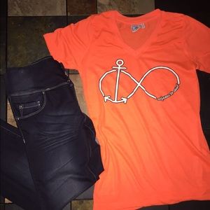 🌟Orange V Neck shirt 🌟