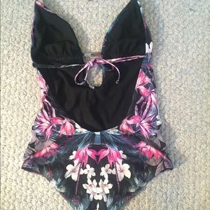 Roxy one piece size 8