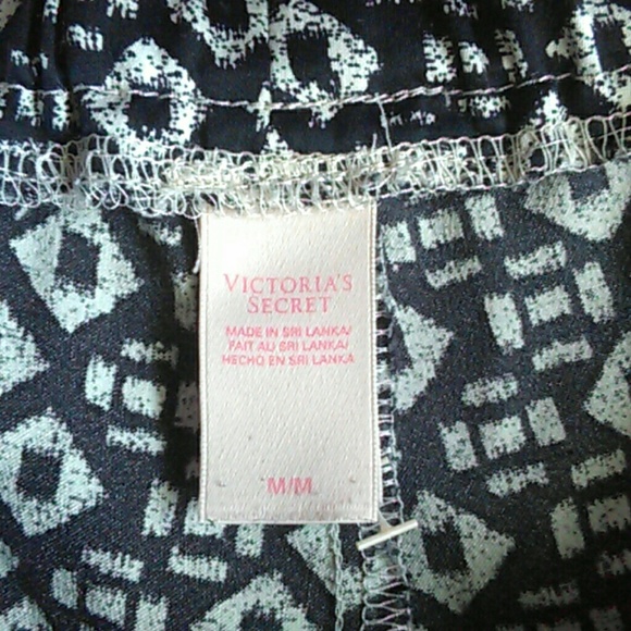 Shorts - Picture 2 of 4