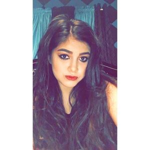 Meet your Posher, Kassandra