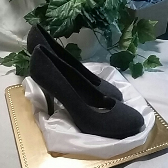 Wool heels