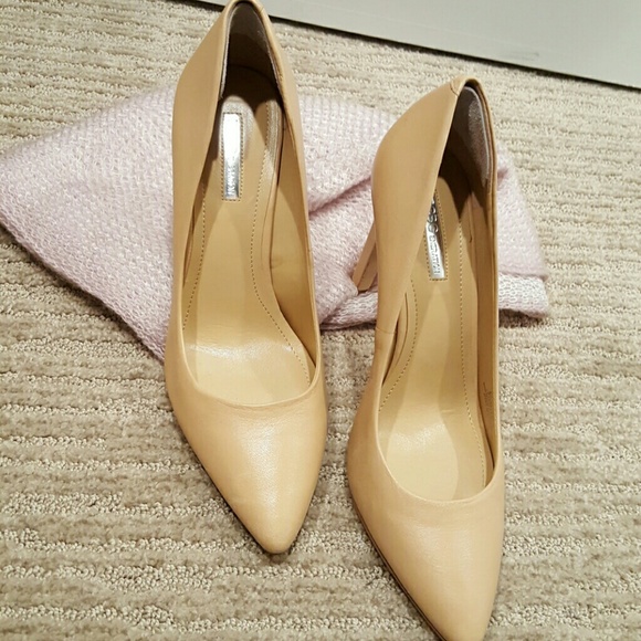 BCBG Nude Pumps