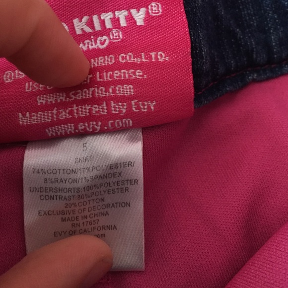 Cute hello kitty skirt - Picture 2 of 2