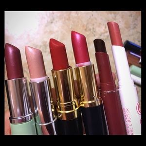 Bundle of lipsticks