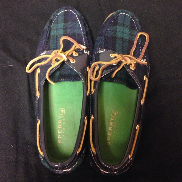 Plaid Sperrys