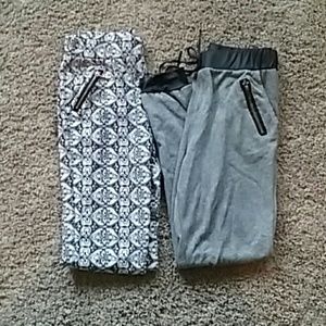 2 pair of leggins