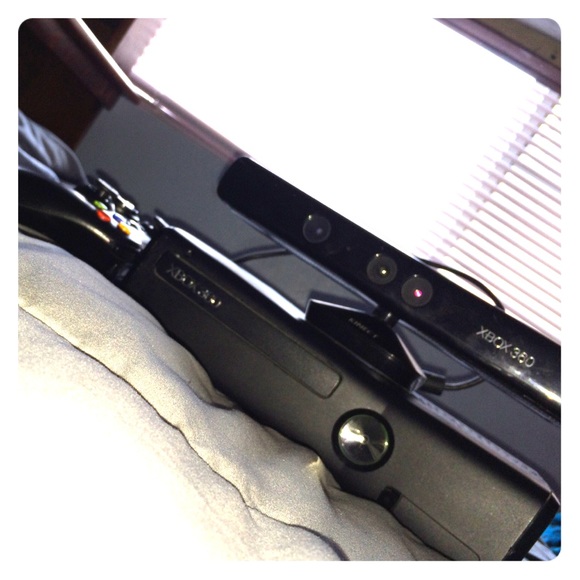The control is a lil damage - Picture 1 of 1