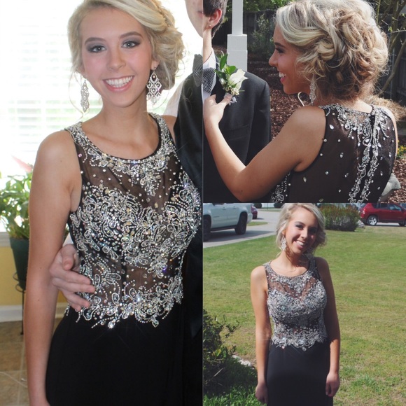 Black paparazzi prom dress